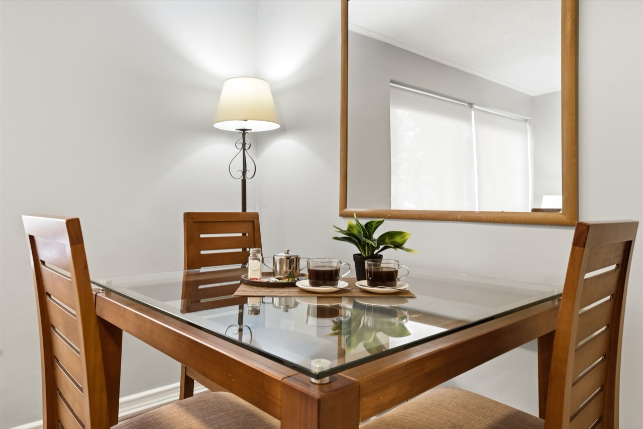 Comedor con set de café y desayuno - Suite 106 Suites Vitacura